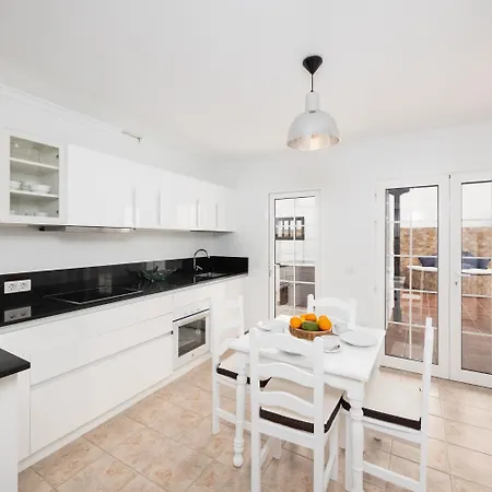 Eugina ヴィラ ティアス