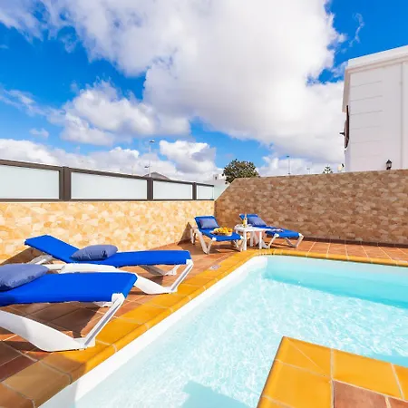 ヴィラ Eugina ティアス