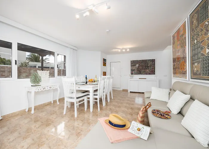 Eugina Villa *