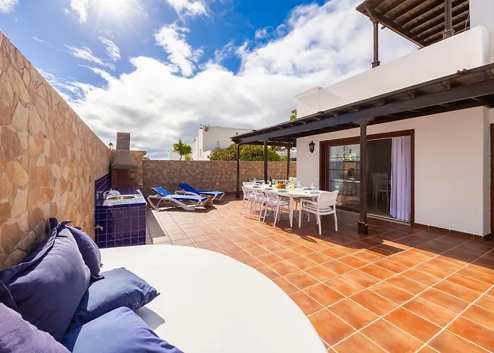 Villa Eugina Tías